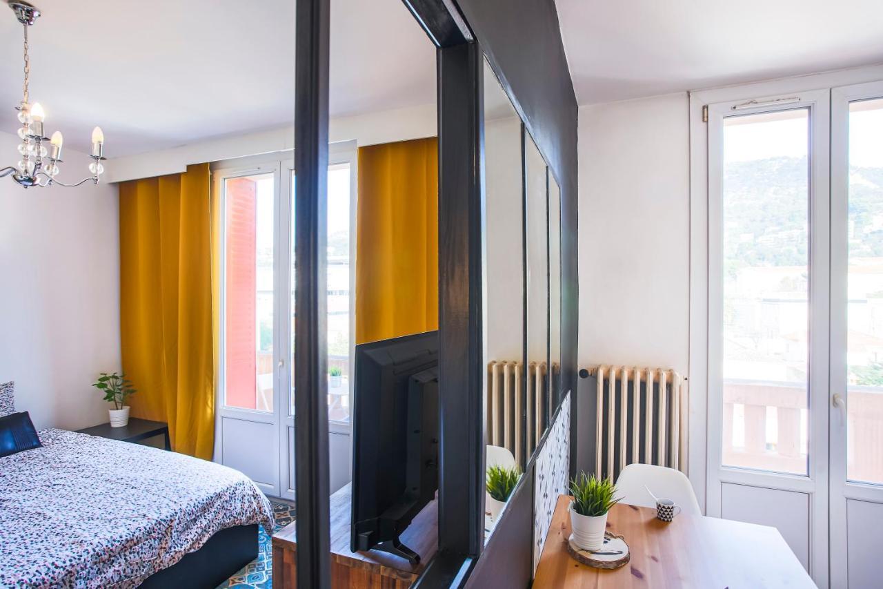 شقة #4 Toulon Centre, Balcon, Vue Sur Corniche, Lumineux, Au Calme, Stationnement Facile & Gratuit المظهر الخارجي الصورة